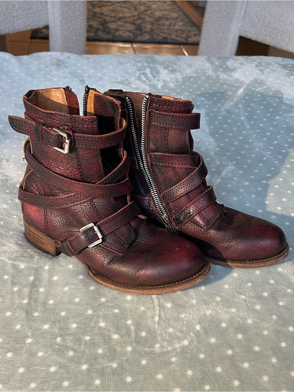 Freebird Leather Booties in style/color: Raine Wine 🍷 size 7